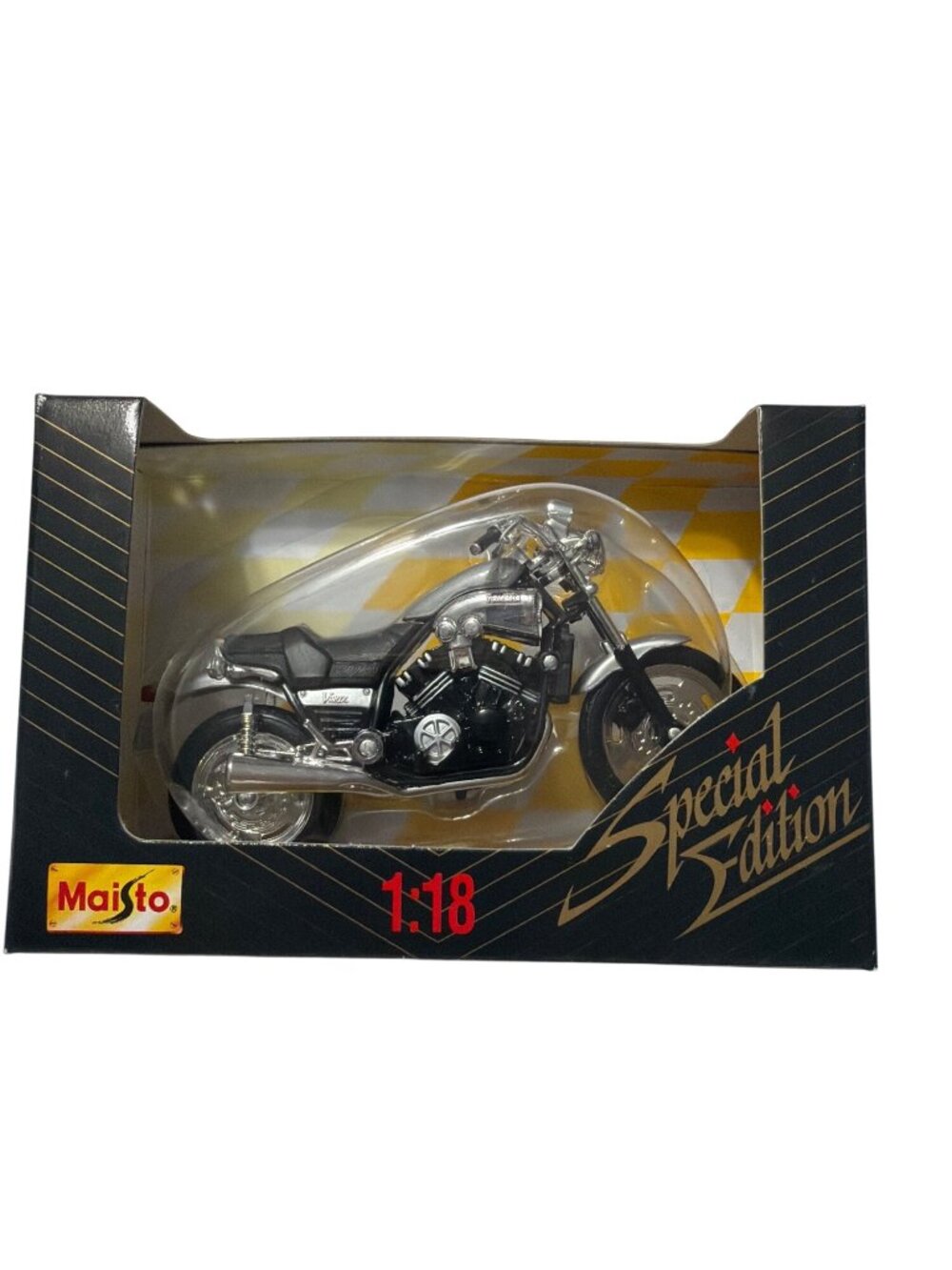 Maisto Special Edition 1:18 Scale Yamaha Vmax Die-Cast Motorcycle